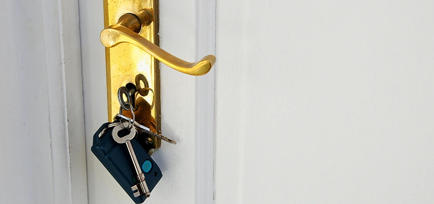 Broken Door Key Extraction in Huron, CA